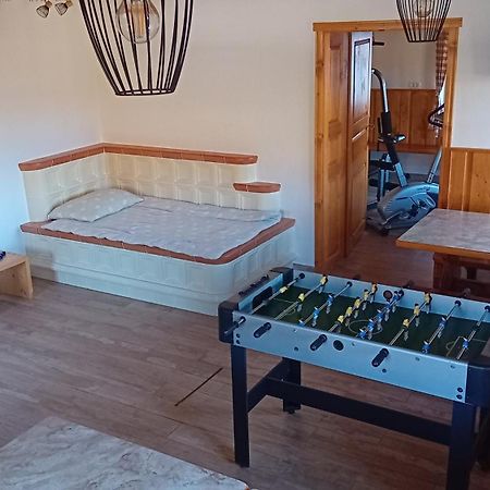 צ'רקנו Apartments Cumar מראה חיצוני תמונה