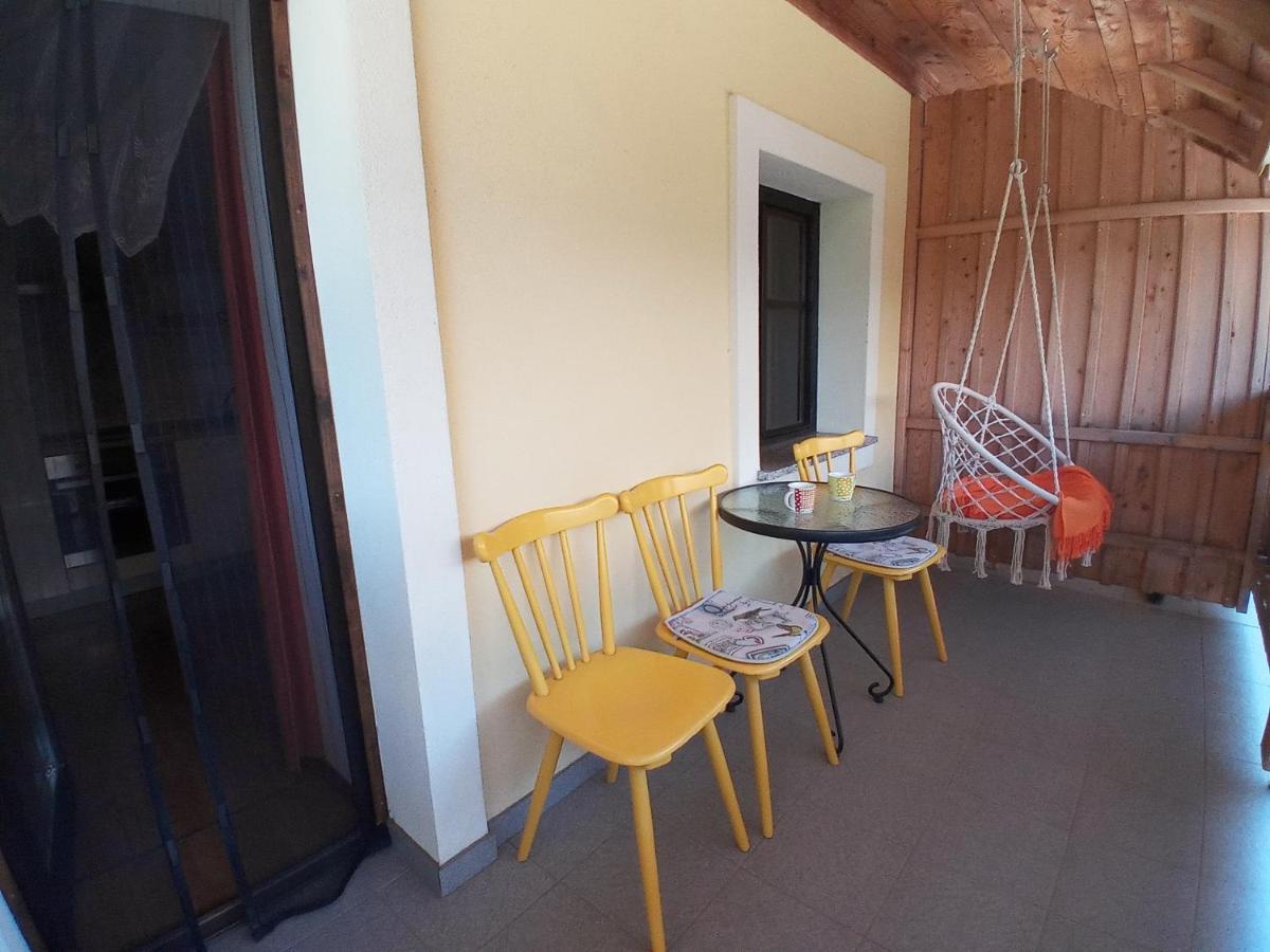 צ'רקנו Apartments Cumar מראה חיצוני תמונה